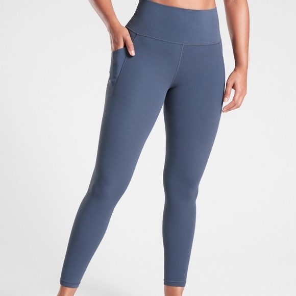 Athleta Pants - ATHLETA Salutation Stash Pocket 7/8 Leggings